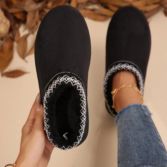 Black Women's faux  Fur Lined Slippers - Picture 8 of 10